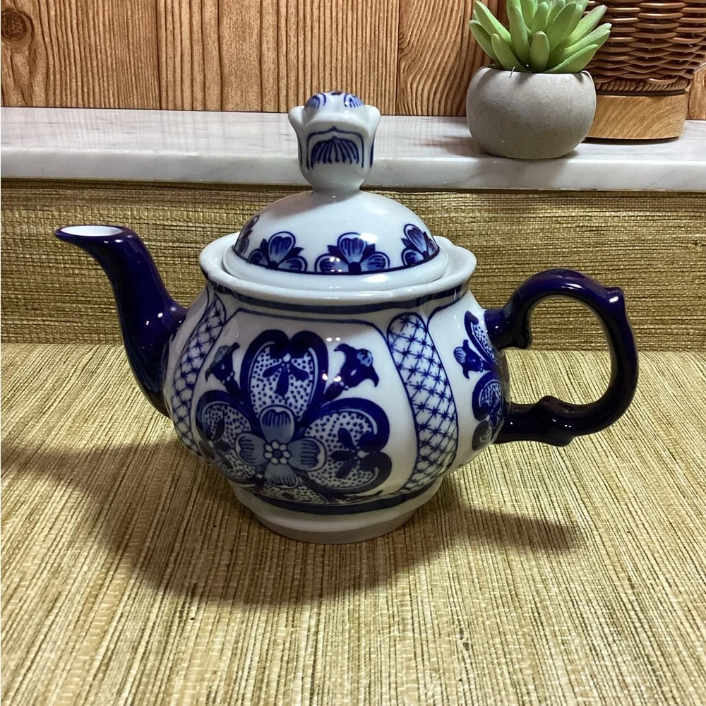 Vintage Bombay Blue and White Serveware Teapot with Warmer